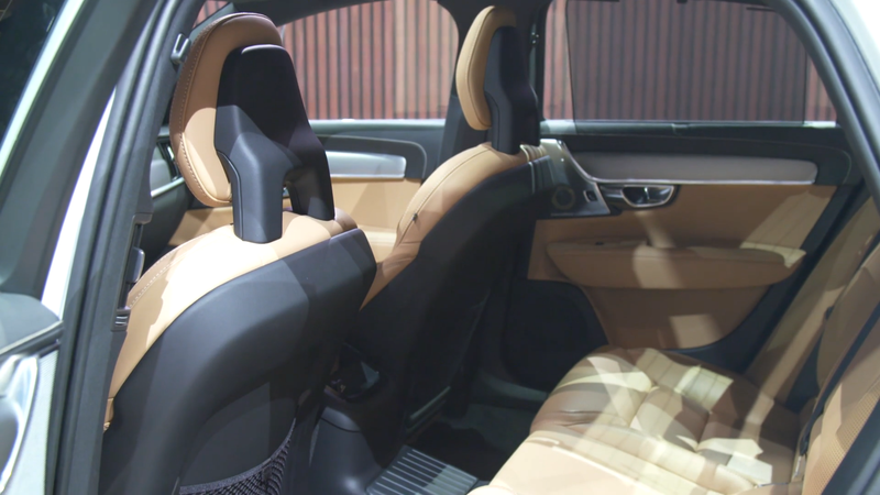 Illustration for article titled Is The New Lincoln Continental The Most Luxurious Sedan From The Back Seat?
